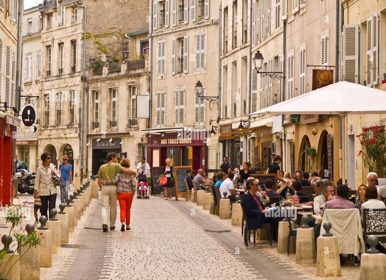 Blue Studio Cosy Et Calme Proche Du Centre Avec Tv Et Wifi La Rochelle  Exterior foto